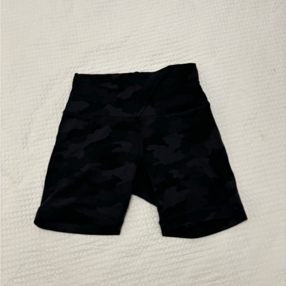 Lululemon black camo 6” align shorts